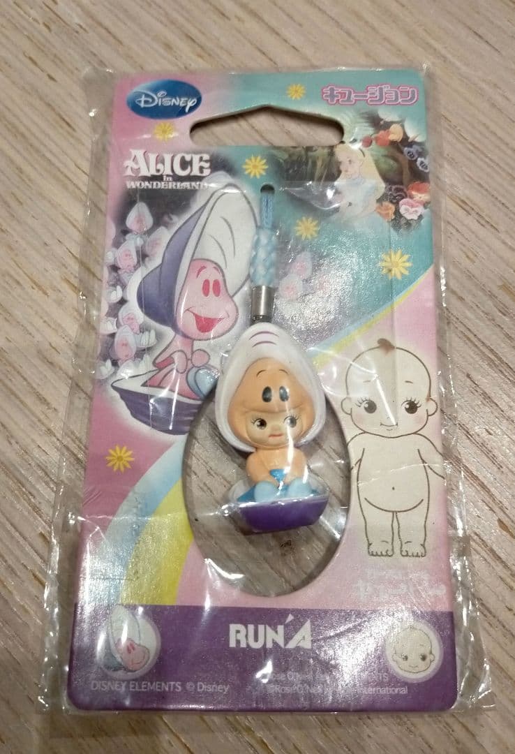 新品未使用　キュージョン　ヤングオイスター　ディズニー　キューピー　根付