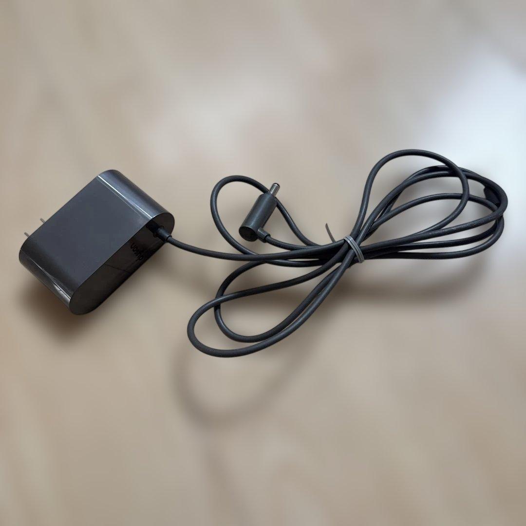 ダイソン　掃除機　V7 SV11 本体＋付属品