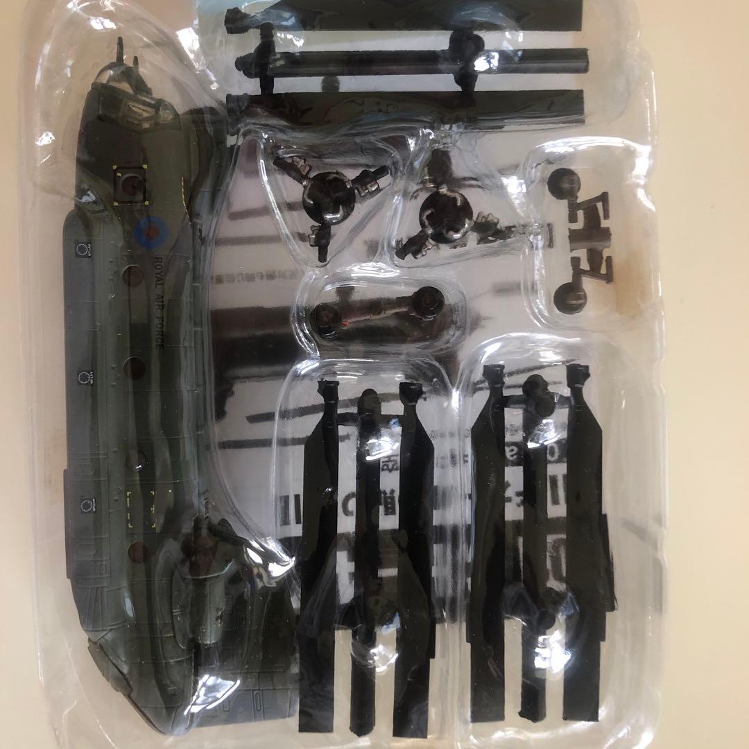 エフトイズ1/144 CH-47チヌーク ヘリボーンコレクション3機セット