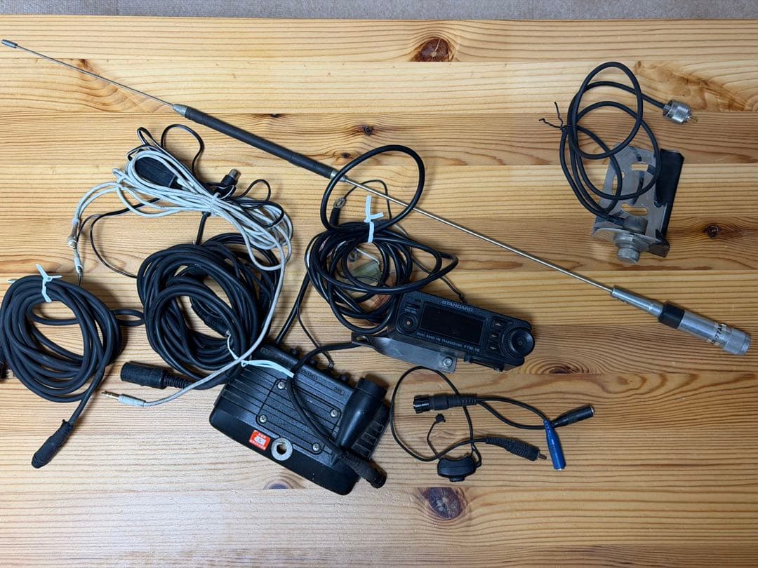 バイク用無線　FTM-10S アンテナ、ヘッドセット、取り扱い説明書付き