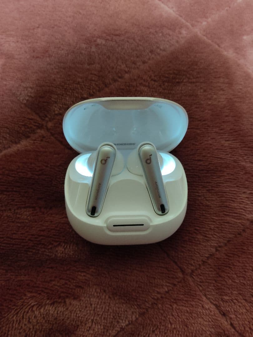 【美品】Soundcore Liberty 4 NCワイヤレスイヤホンホワイト