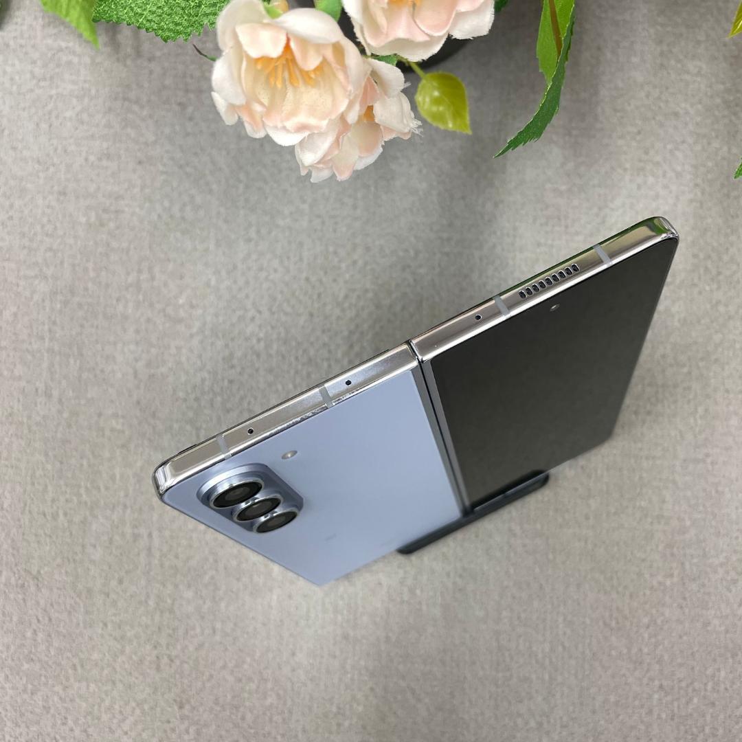 新品同様 Galaxy Z Fold5 256GB 国内版SIMフリー