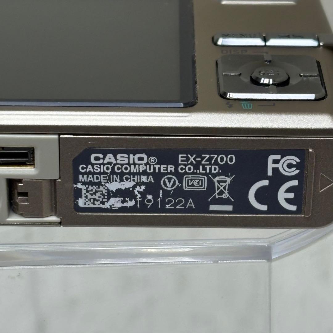CASIO カメラ　EX-Z700 充電器　箱 ゴールド　コンデジ　動作品