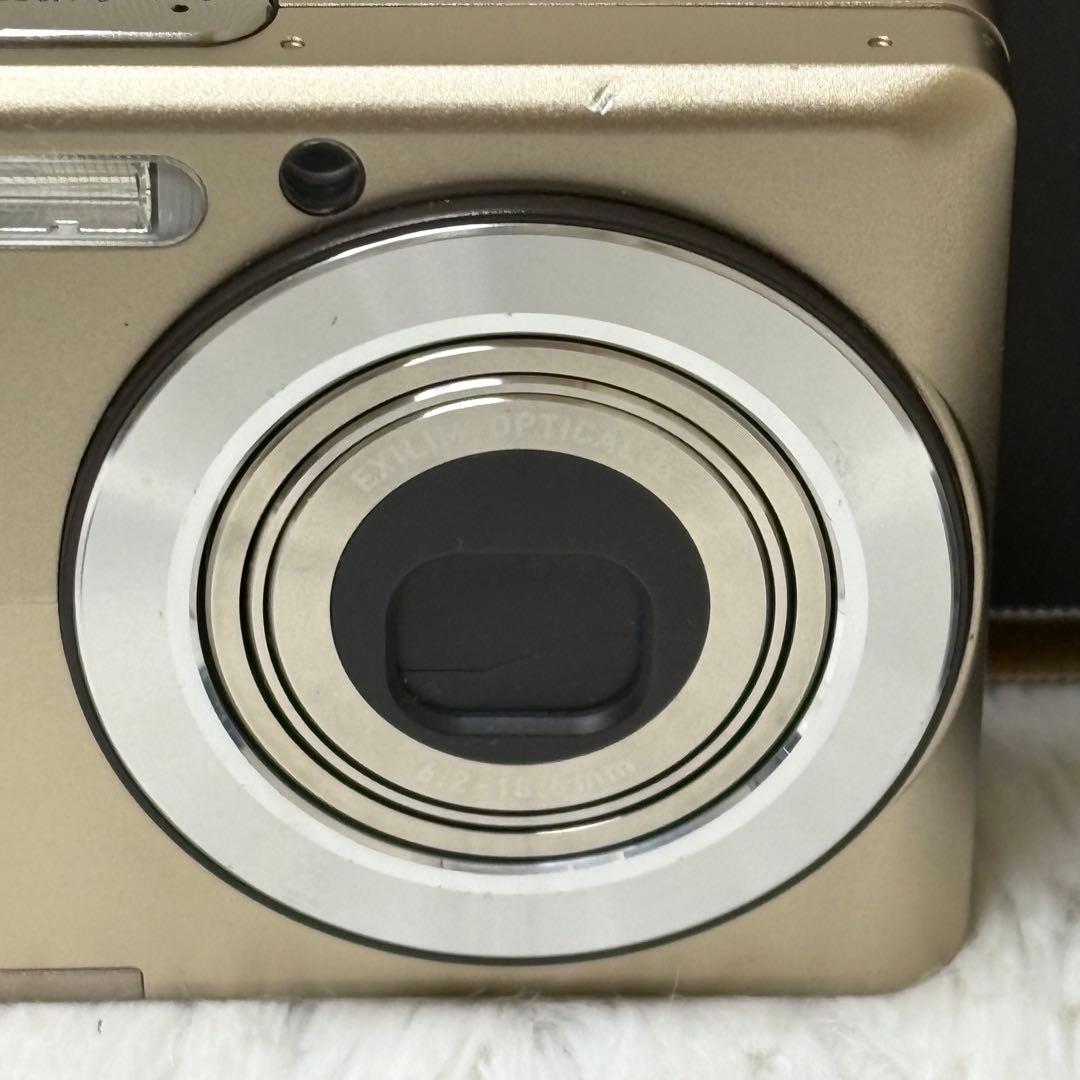 CASIO カメラ　EX-Z700 充電器　箱 ゴールド　コンデジ　動作品