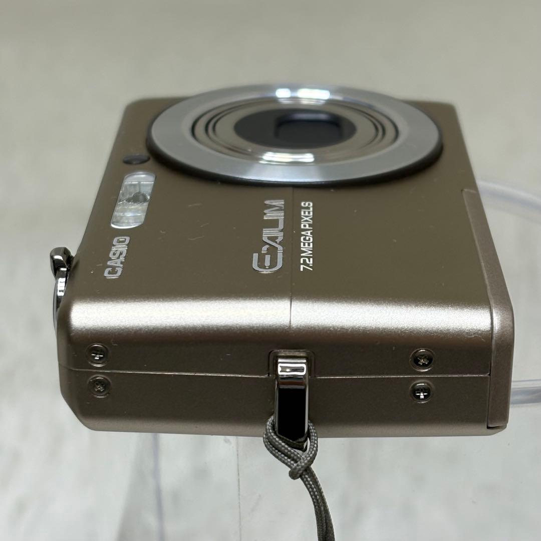 CASIO カメラ　EX-Z700 充電器　箱 ゴールド　コンデジ　動作品