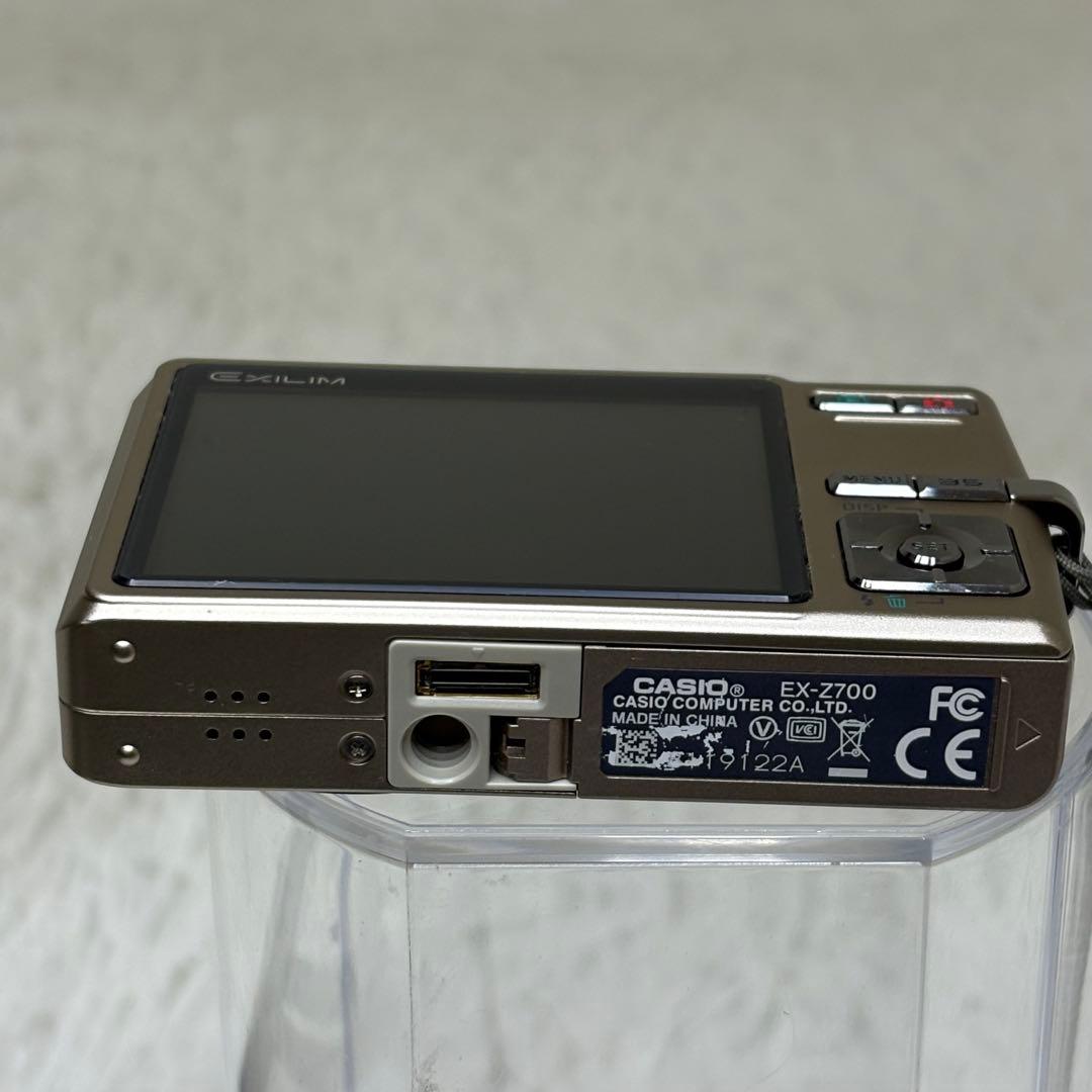 CASIO カメラ　EX-Z700 充電器　箱 ゴールド　コンデジ　動作品