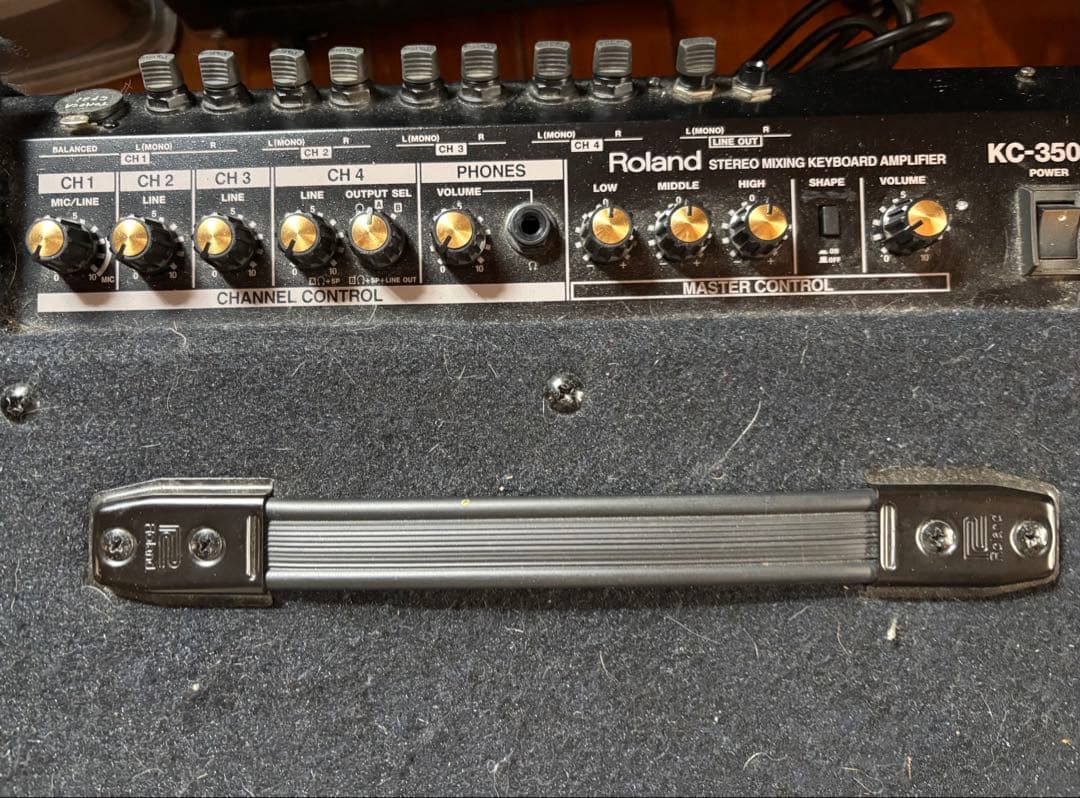 Roland KC-350 120Wキーボードアンプ