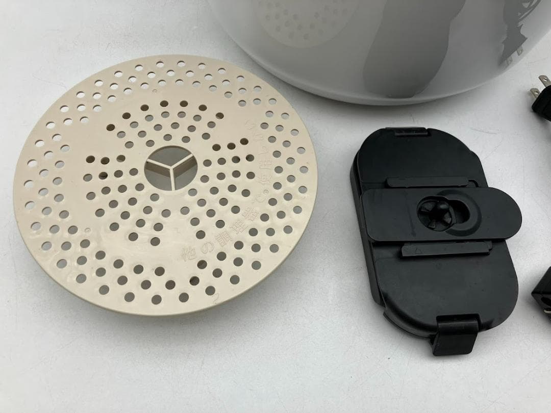 SHARP HEALSIO　自動調理鍋　KN-HW16E-W