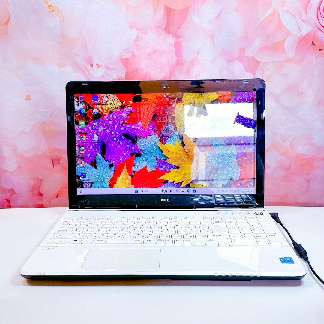 新品SSD✨windows11✨カメラ✨ノートパソコン✨オフィス✨薄型 ✨8GB