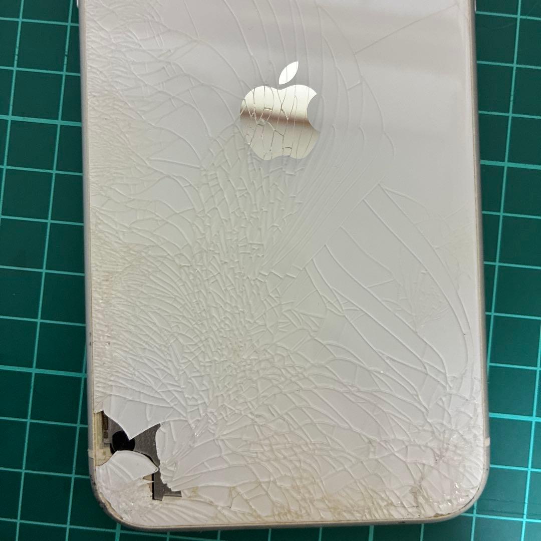 iPhone11 128GB ジャンク 本体　背面損傷