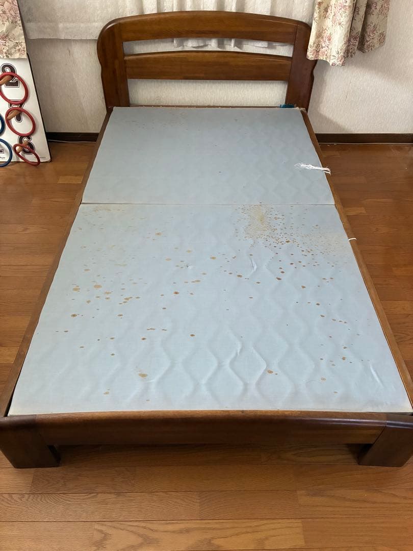 セミダブルベッドフレーム×2セット