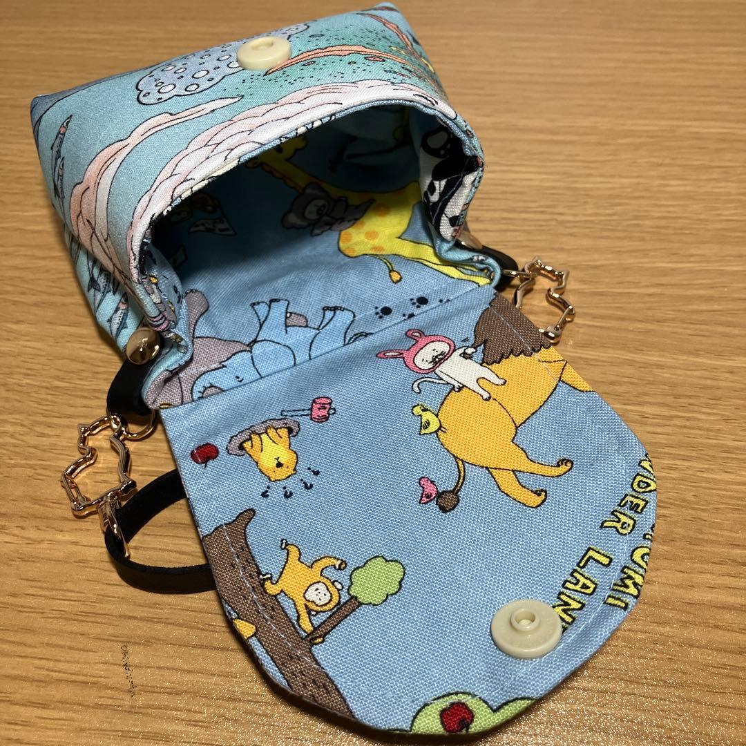 おとぎの国の猫と仲間たち　ポーチ　大きめポーチ　ミニポーチ