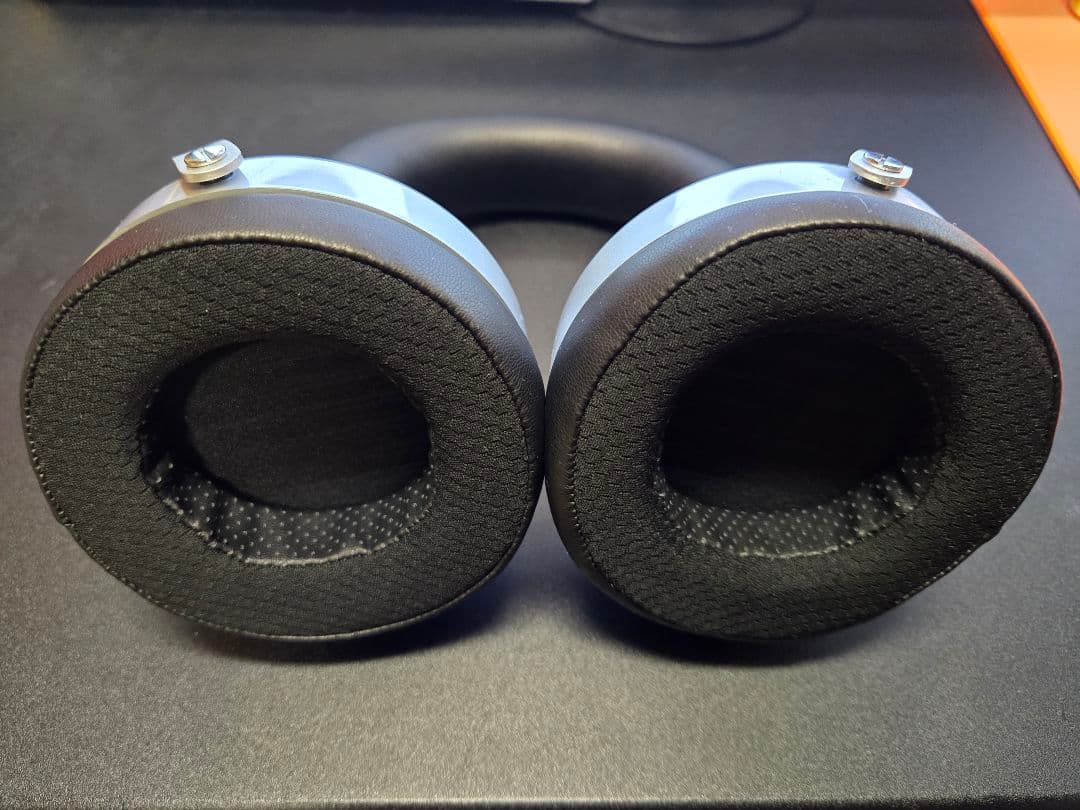 ヘッドホン Hifiman HE400se