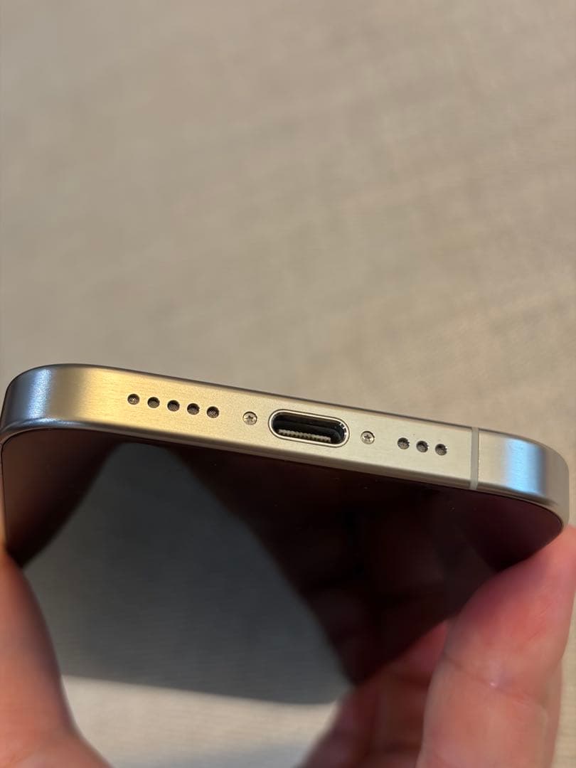 Apple iPhone 15 Pro 本体 256GB