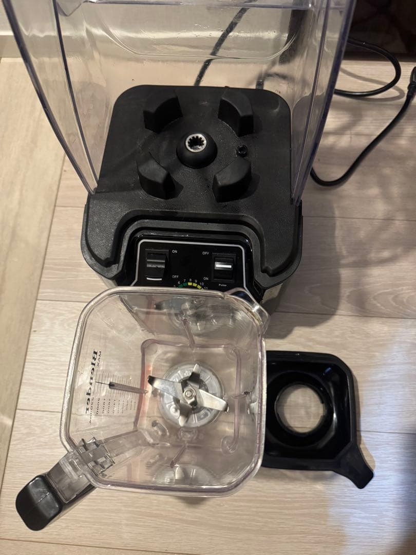 ミキサー ブレンダー 2.2L 大容量 氷も砕ける 多機能 一台多役 攪拌棒付