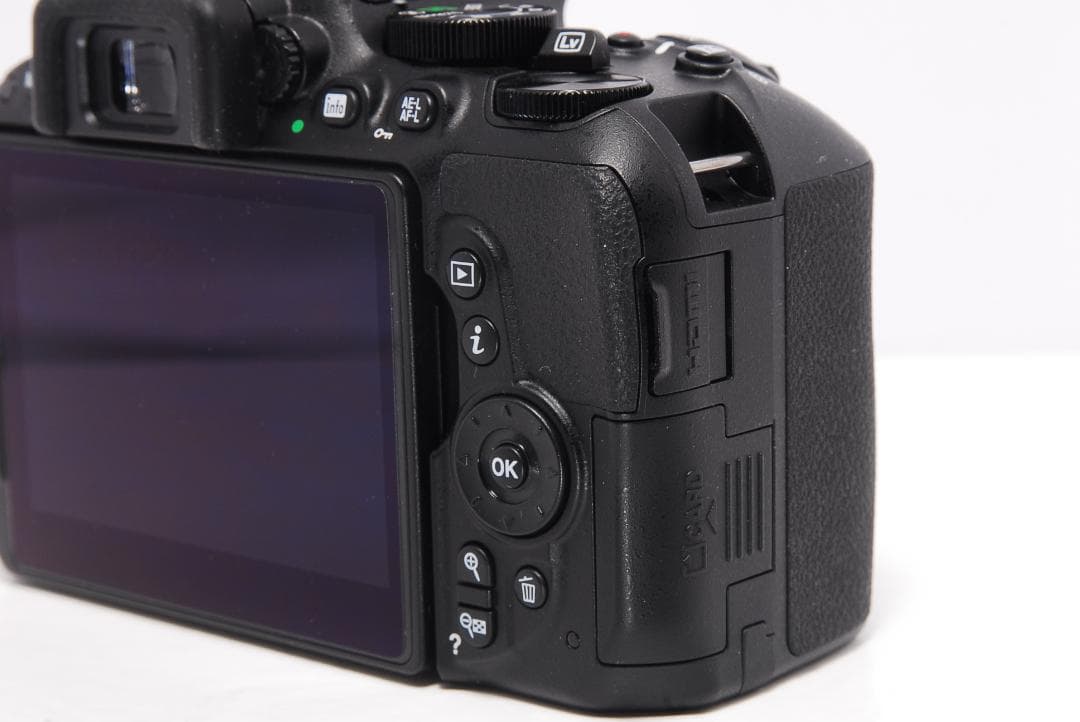 ✨ショット数46回 ほぼ新品 バック付き✨Nikon D5500レンズセット