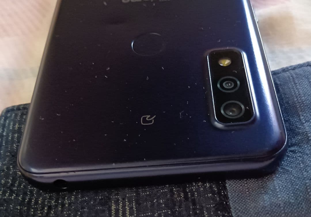 arrows We F-51B docomo 64GB 本体 初心者向け★値下げ