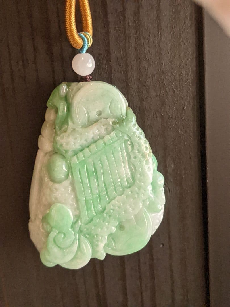 お守り本翡翠立体手彫りネックレス古代八種の神器レアコレクションジェイダイト