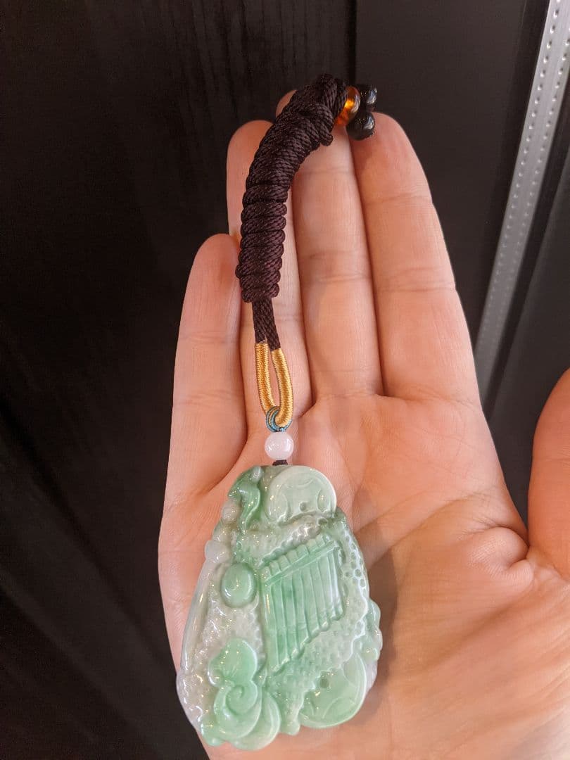 お守り本翡翠立体手彫りネックレス古代八種の神器レアコレクションジェイダイト