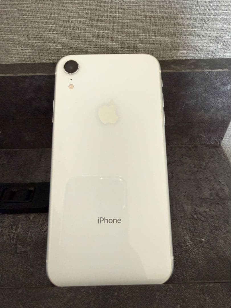 iPhone XR ホワイト 128GB SIMフリー