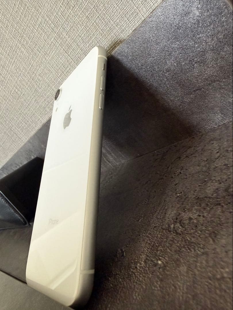 iPhone XR ホワイト 128GB SIMフリー