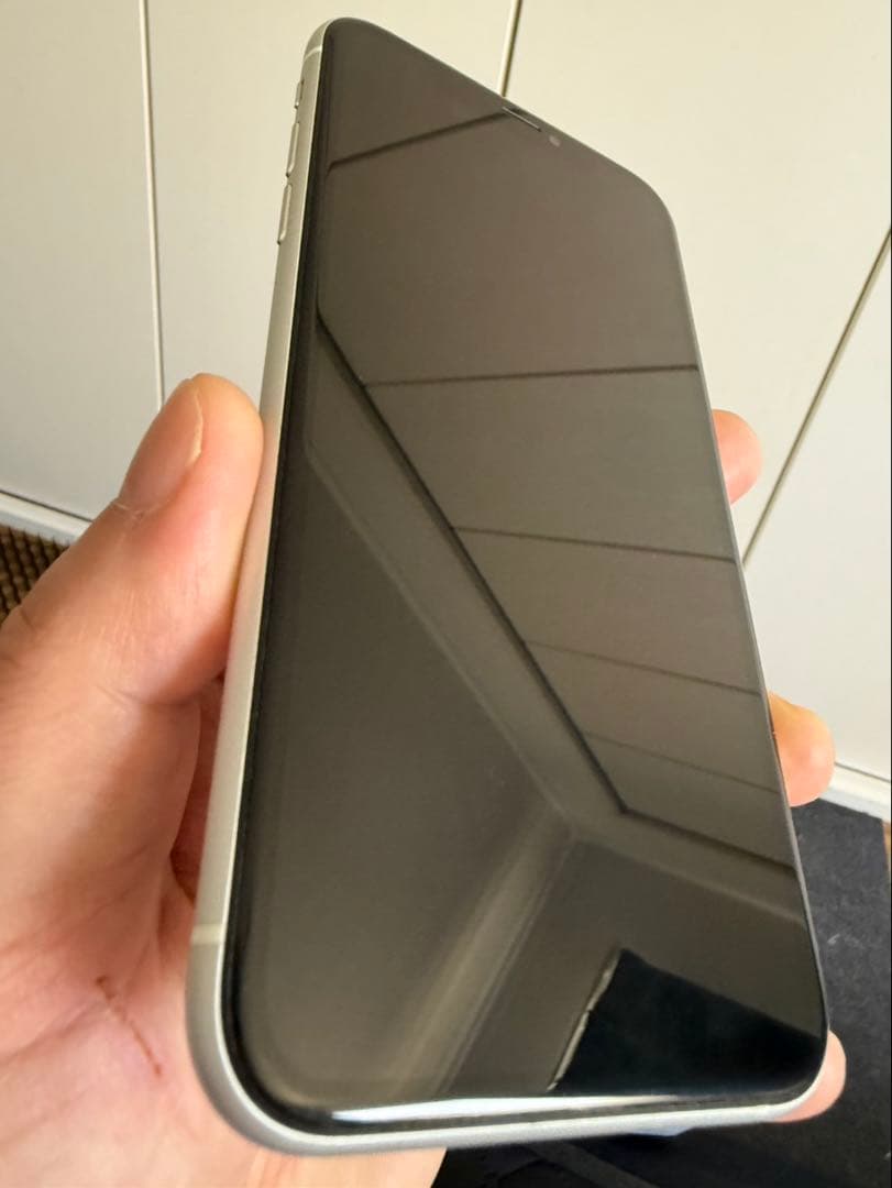 iPhone XR ホワイト 128GB SIMフリー