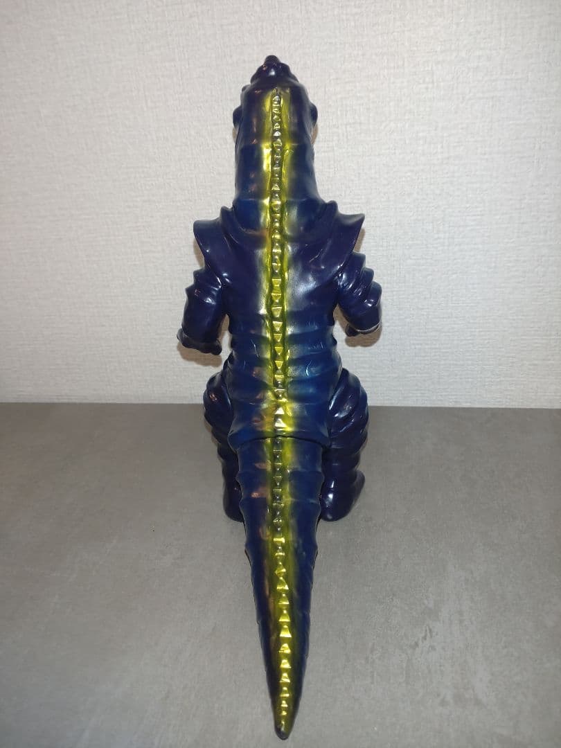 マーミット　世紀の大怪獣　クレッセント