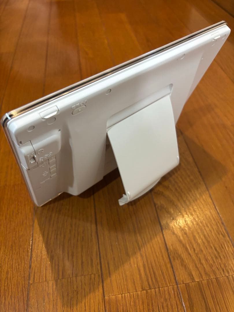 値下げ　パナソニック ポータブル 液晶テレビ ビエラ UN-10E11-W 防水