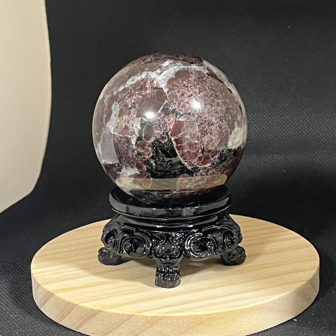 【天然石】ガーネットインヌーマイト　スフィア　丸玉　直径6.1cm 台座つき