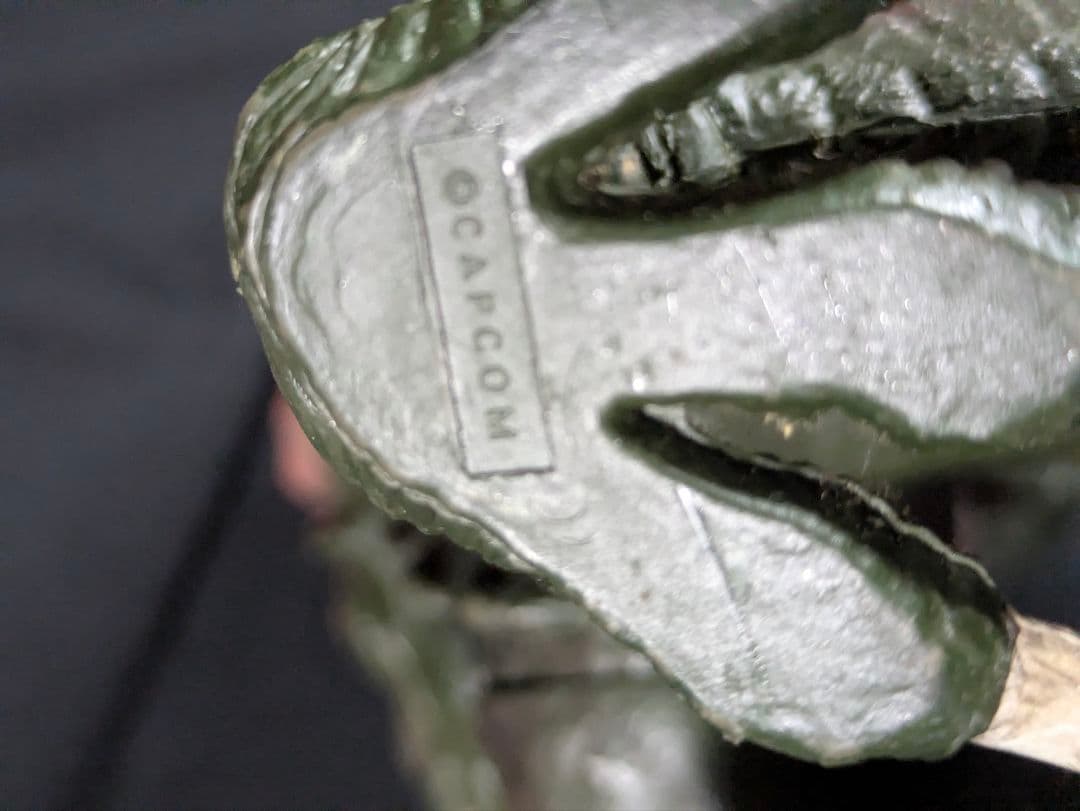 バイオハザード　アクションフィギュア　ハンターβ