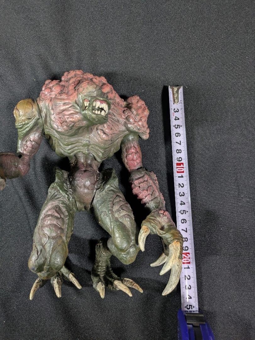 バイオハザード　アクションフィギュア　ハンターβ