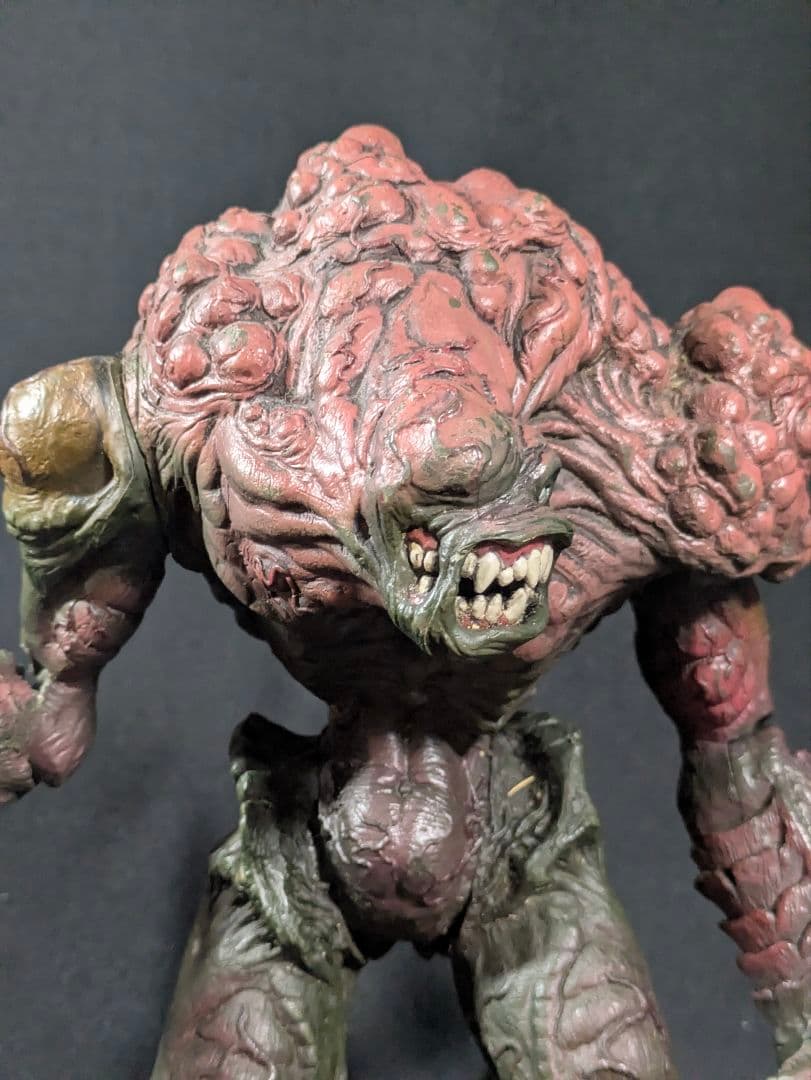 バイオハザード　アクションフィギュア　ハンターβ