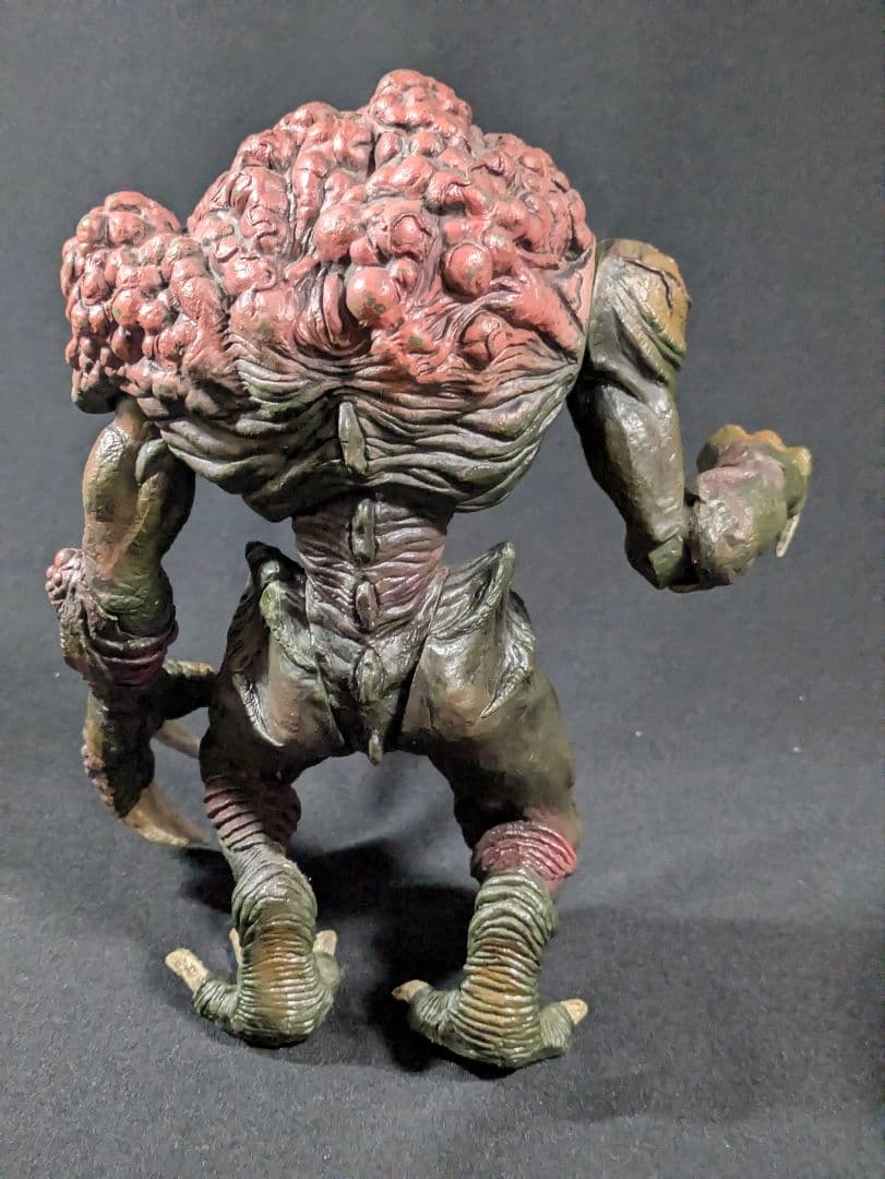 バイオハザード　アクションフィギュア　ハンターβ