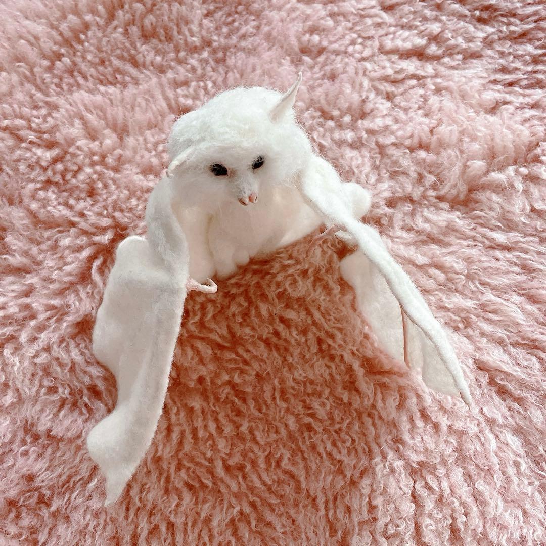 最終価格　白コウモリ　ぬいぐるみ　海外作家様　ハンドメイド