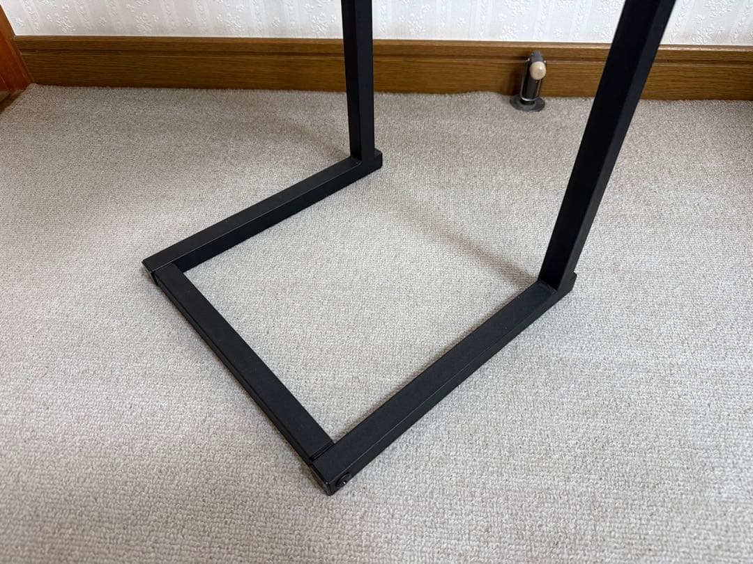 レジンテーブル【29.3×28.5×53.7】