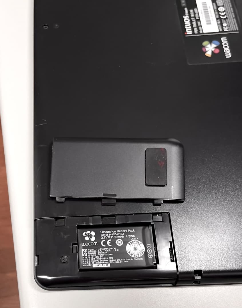 ☆　Wacomワコムintuos5touchLARGE PTH-850/K0