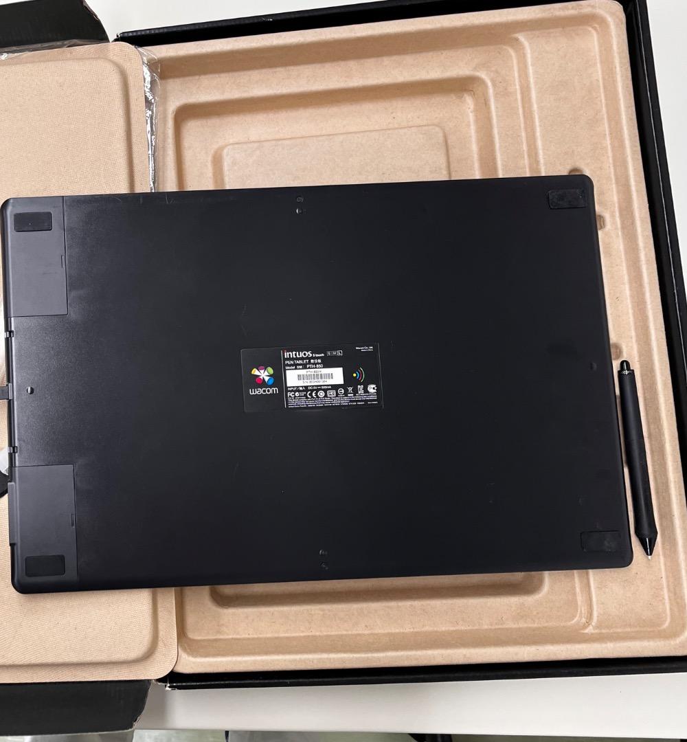 ☆　Wacomワコムintuos5touchLARGE PTH-850/K0