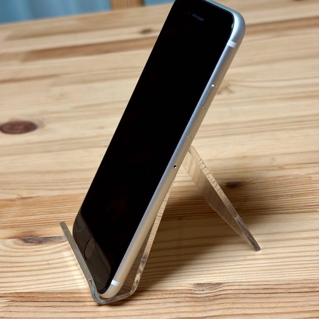 美品 iPhone SE 第2世代 64GB ホワイト SIMフリー 動作良好