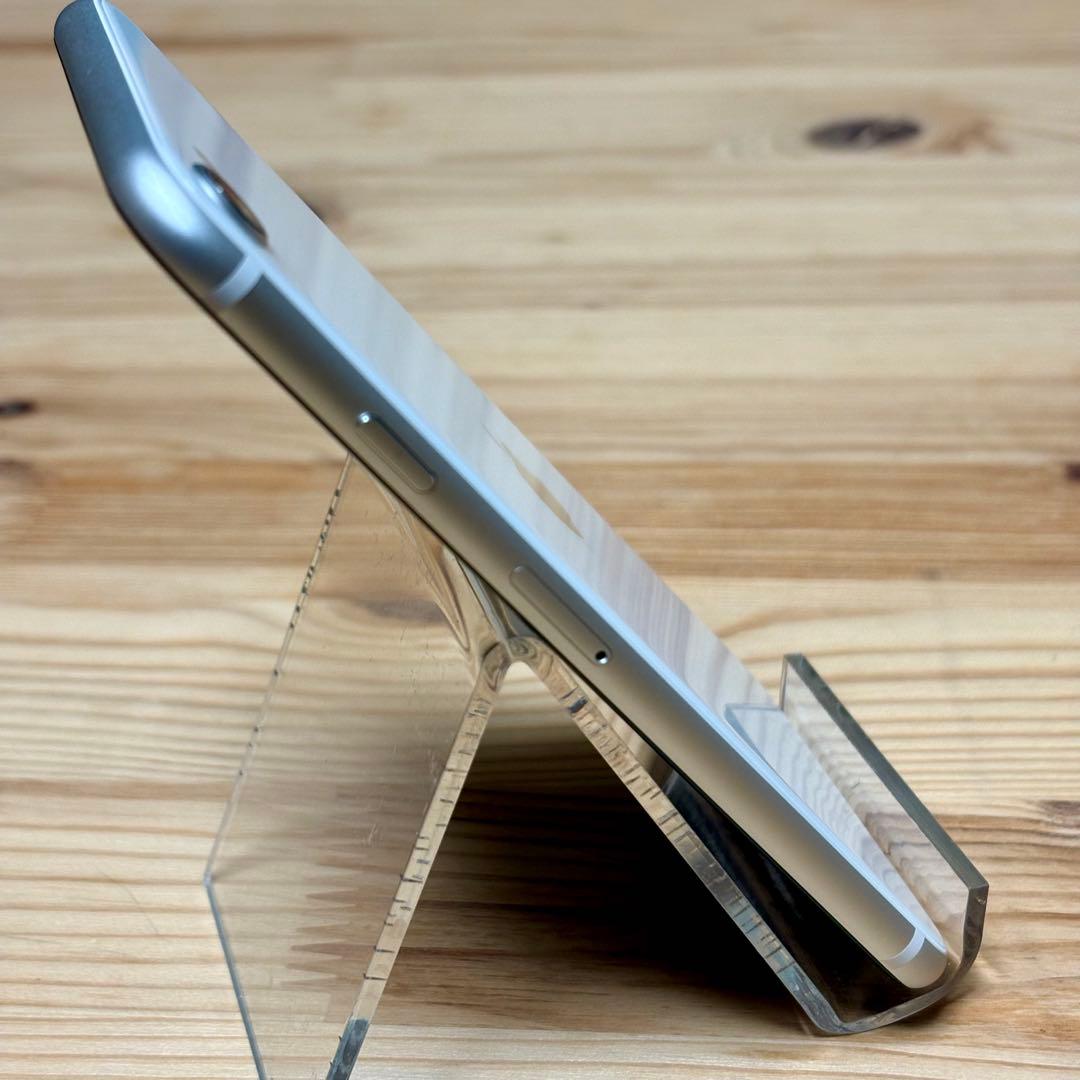 美品 iPhone SE 第2世代 64GB ホワイト SIMフリー 動作良好