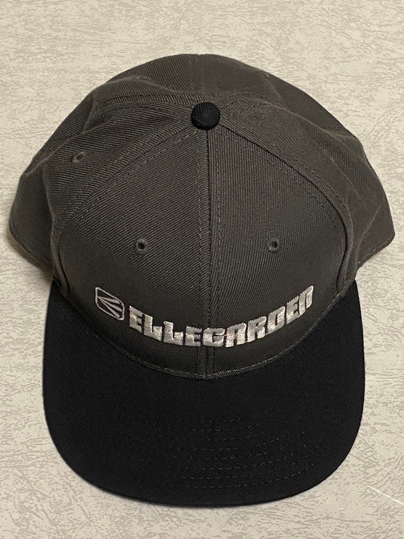 ELLEGARDEN 刺繍ロゴ キャップ グレー/ブラック