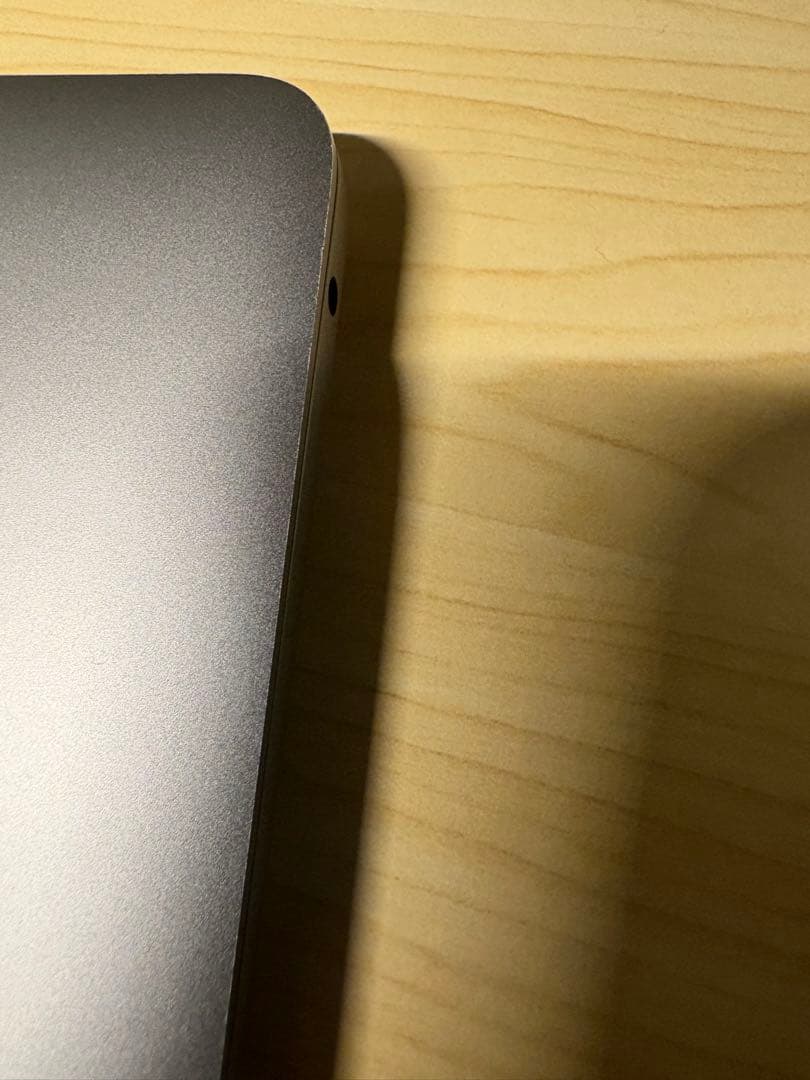 MacBook本体 Macbook Air M1 (2020) 8GB / 256GB