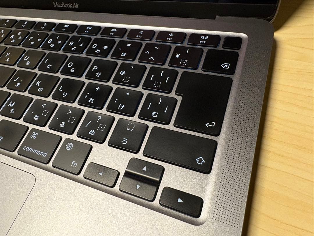 MacBook本体 Macbook Air M1 (2020) 8GB / 256GB