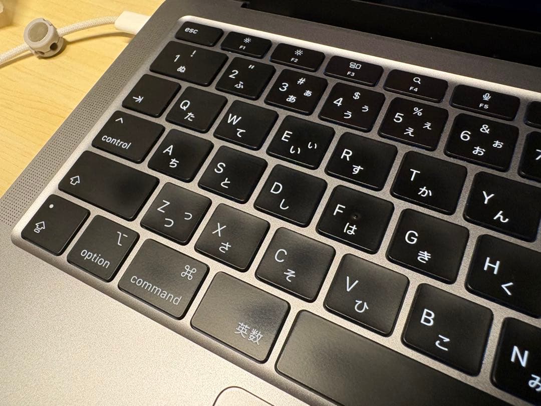 MacBook本体 Macbook Air M1 (2020) 8GB / 256GB