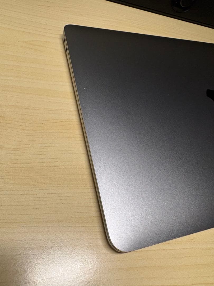 MacBook本体 Macbook Air M1 (2020) 8GB / 256GB