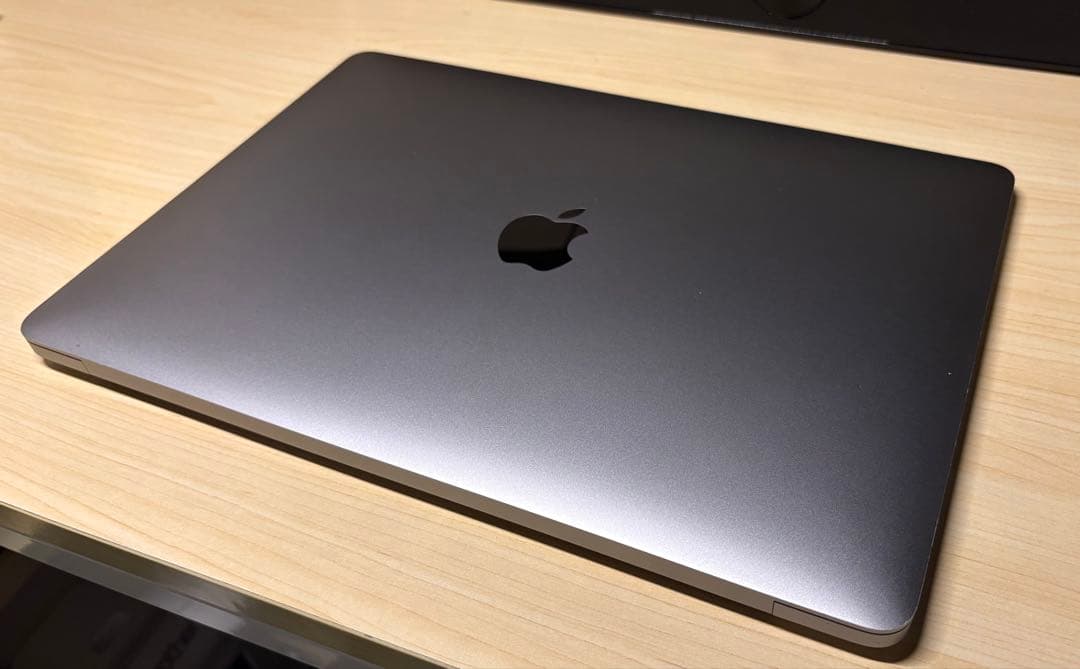 MacBook本体 Macbook Air M1 (2020) 8GB / 256GB
