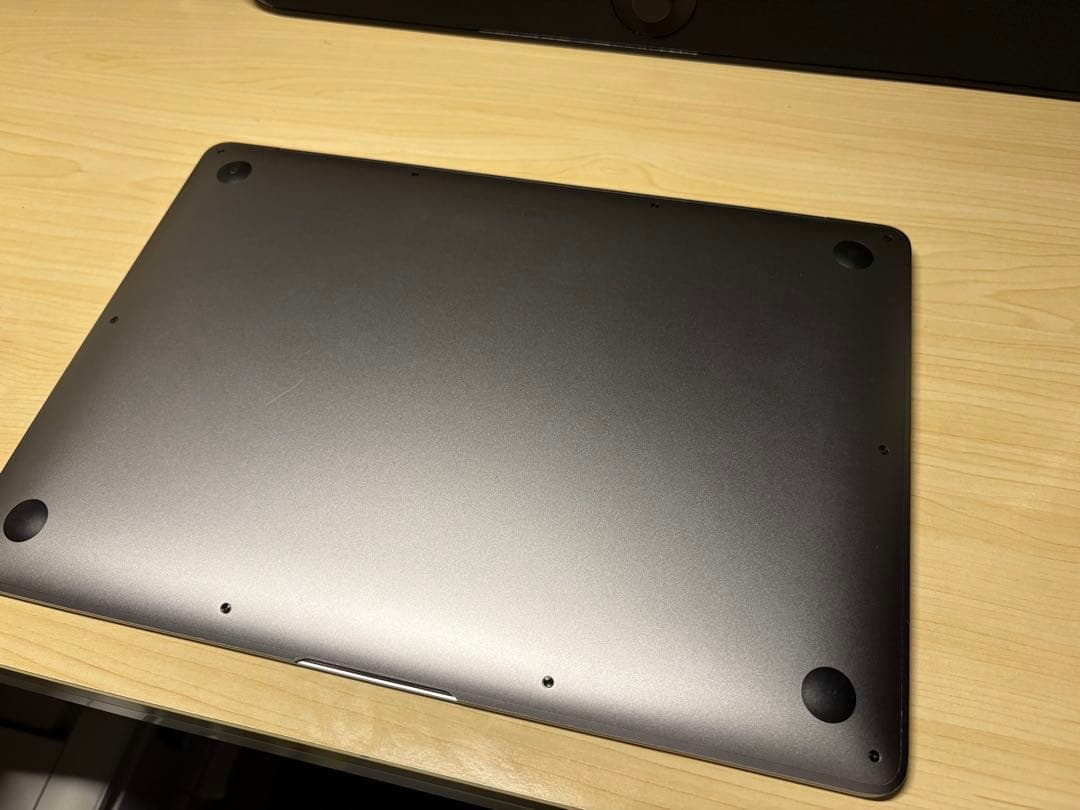 MacBook本体 Macbook Air M1 (2020) 8GB / 256GB