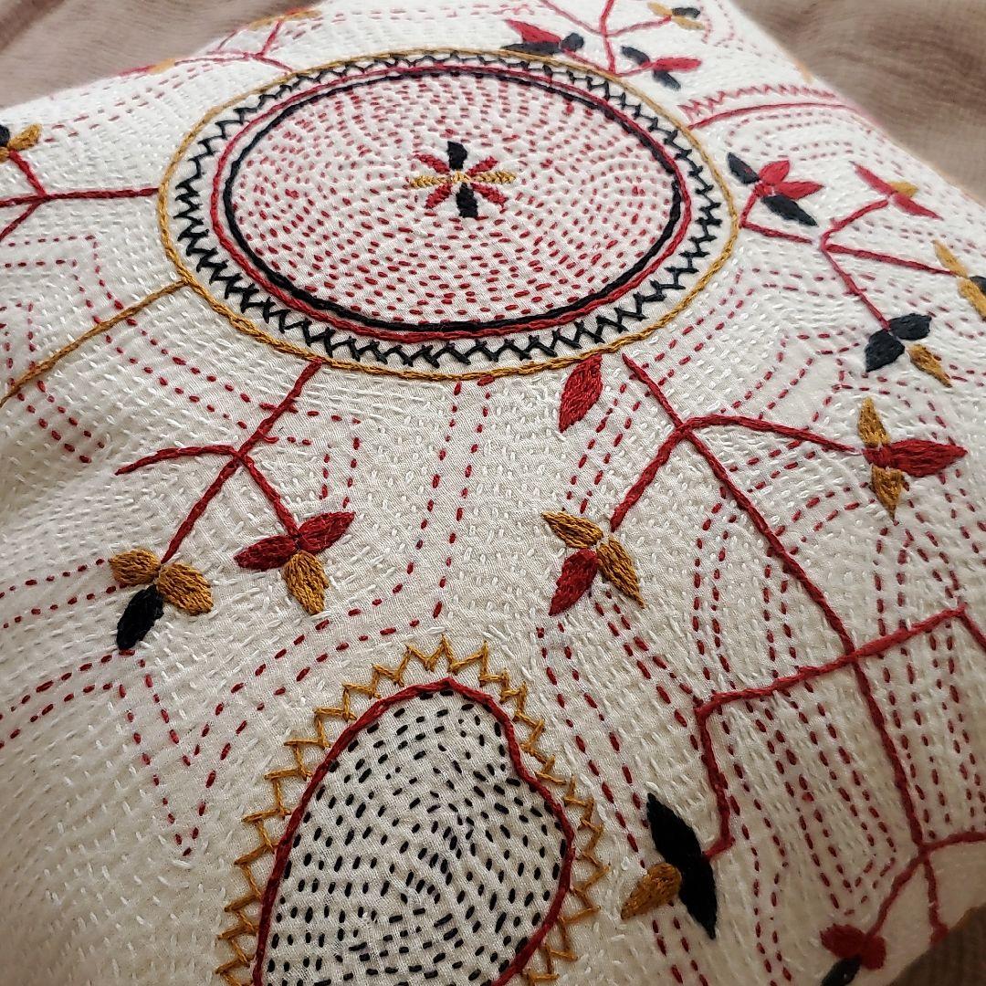 ●Special手刺繍ラリーキルト　クッションカバー　A