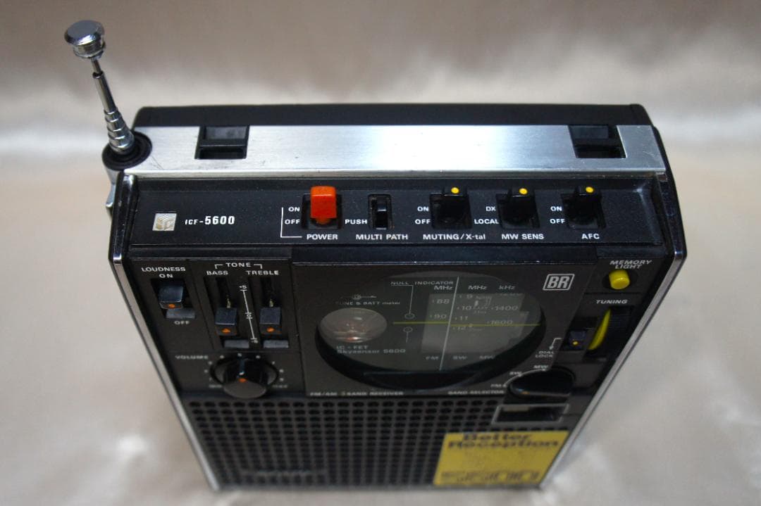 綺麗☆受信できます☆SONYソニースカイセンサー☆ICF-5600☆BCLラジオ