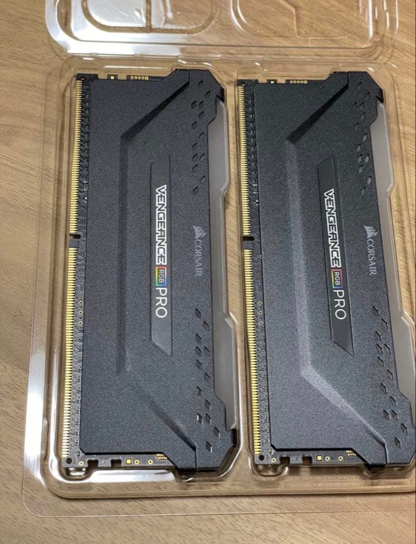 【ジャンク】CORSAIR VENGEANCE RGB PRO 16GB