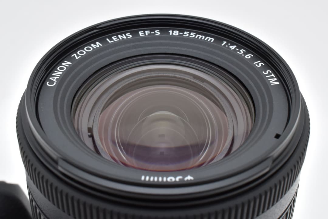 ほぼ未使用 Canon EOS Kiss X9 Wi-Fi STM #8996